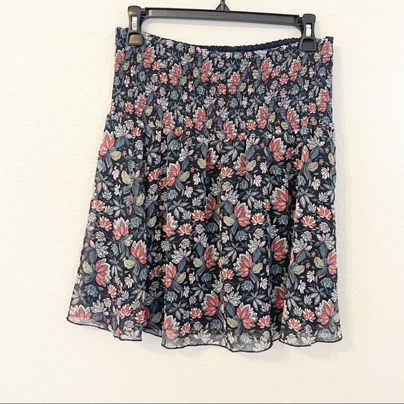 Cabi #5184 Elastic‎ Waist Skirt or Strapless Top - Picture 5 of 5